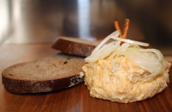 Angemachter Camembert – Camembert Cheese Spread