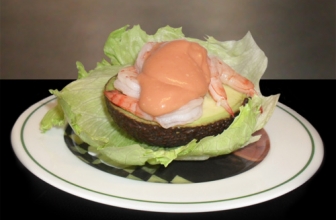 Cóctel de camarones y aguacate
